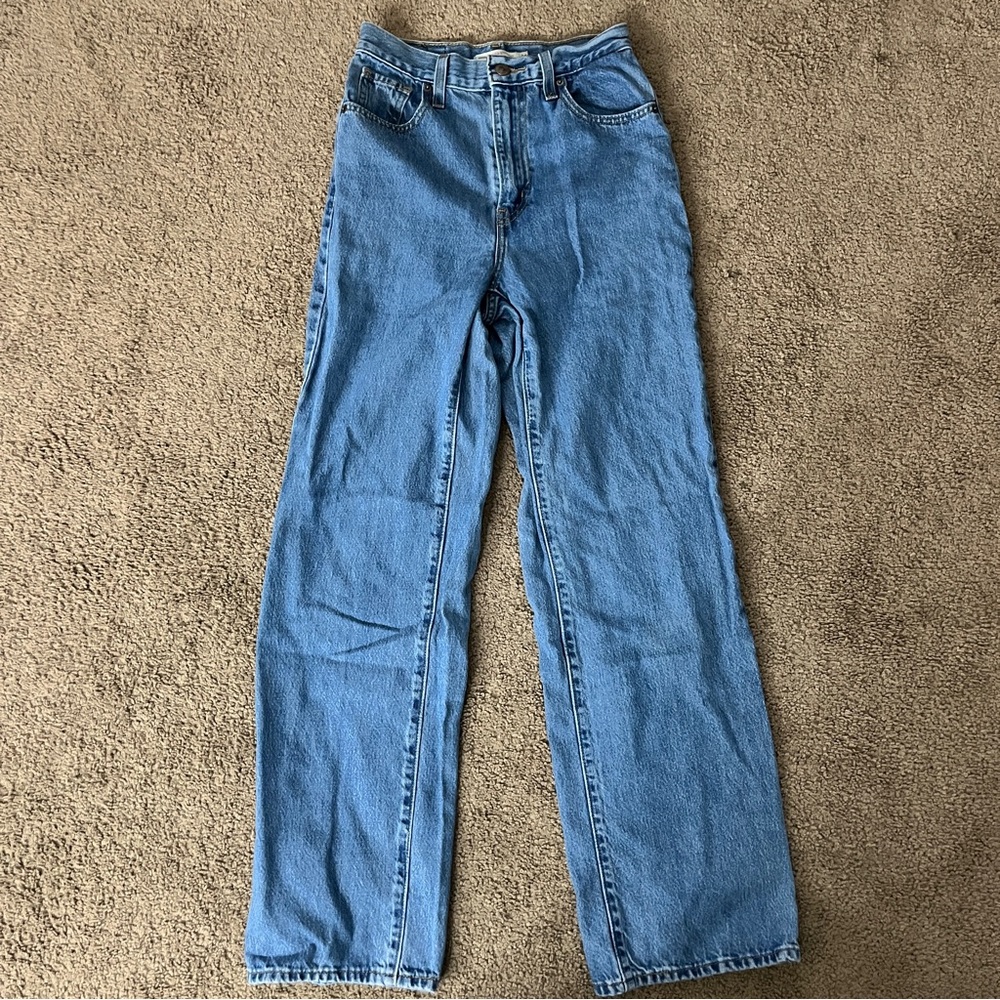 Levi Straight Leg Jeans